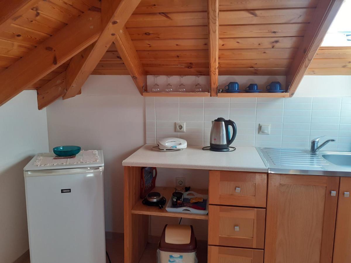 מונמבאסיה Kritikos Rooms מראה חיצוני תמונה